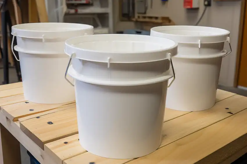 Techy Guru food grade white buckets