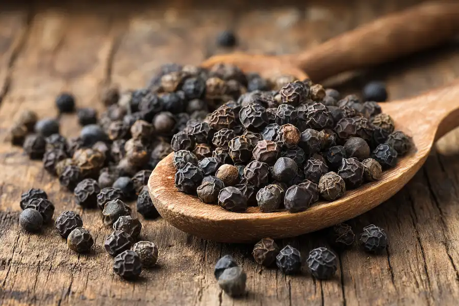 Techy Guru whole black peppercorns natural remedy